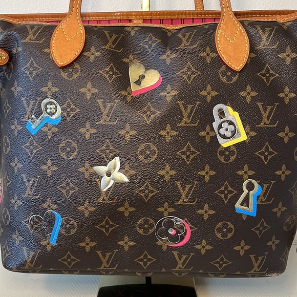 Louis Vuitton Limited Edition Love Lock Monogram Neverfull - Picture 16 of 16